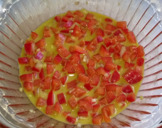 Shallot, garlic and red pepper, with the vinegar mixture