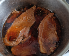 Pork cooked in spiced water